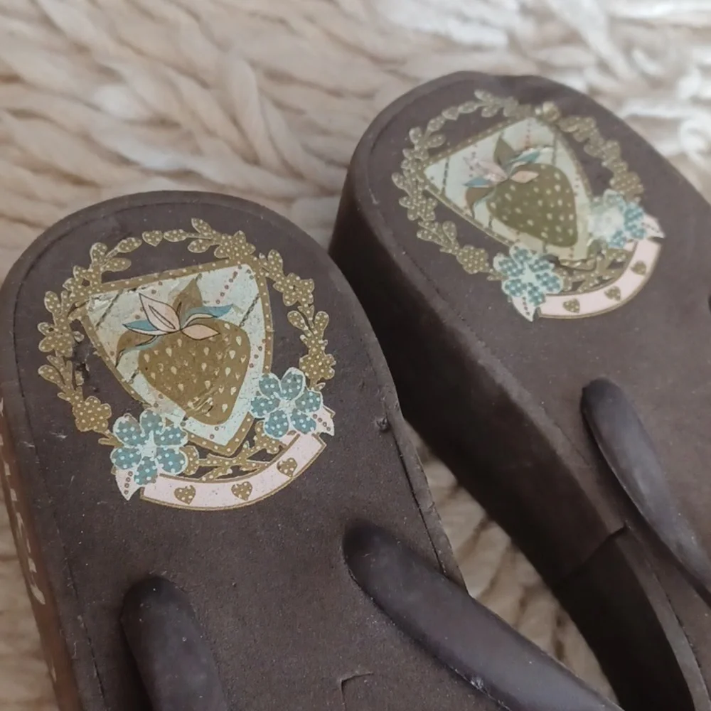 Vintage Y2K Juicy Couture Sandals - Picture 3 of 16